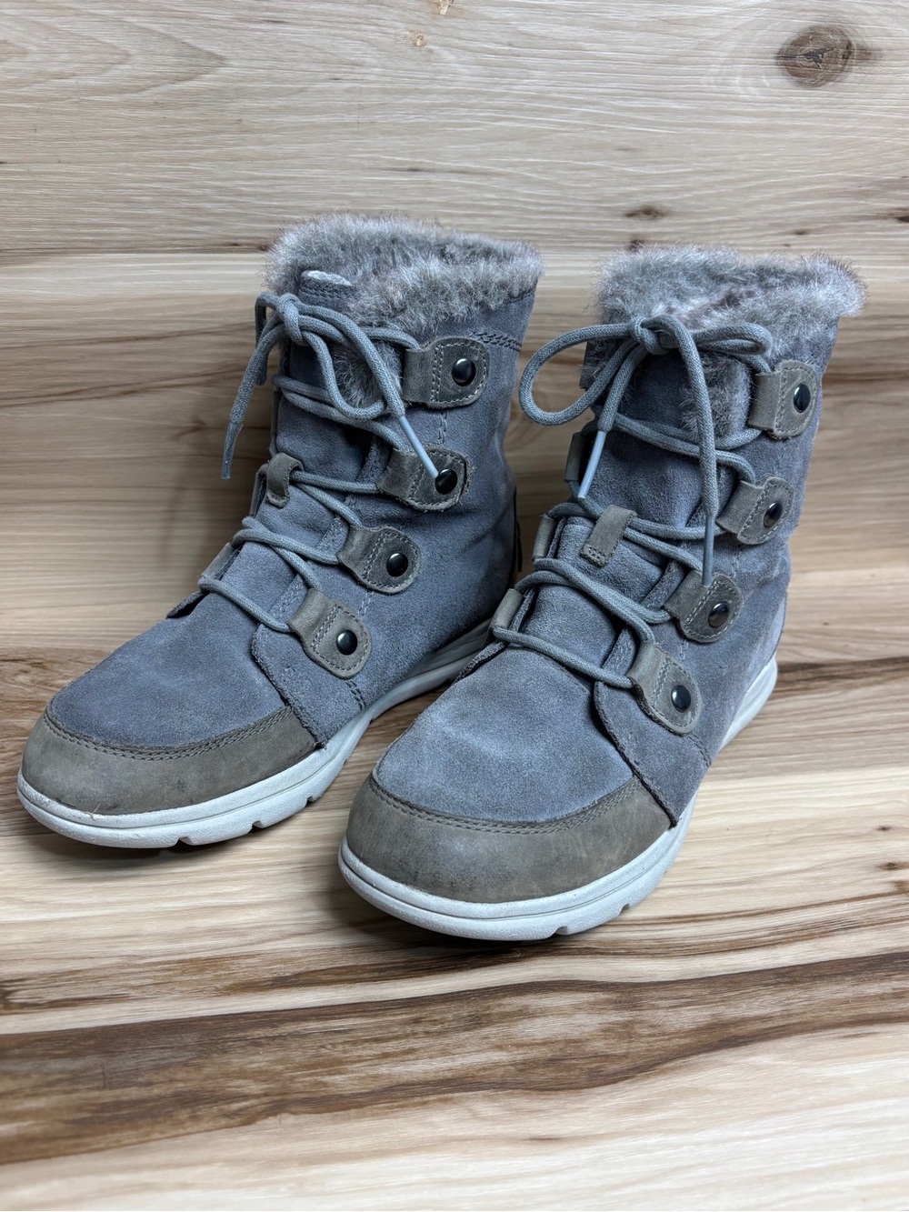 Sorel Women's Explorer waterproof Joan Boots size 7.5